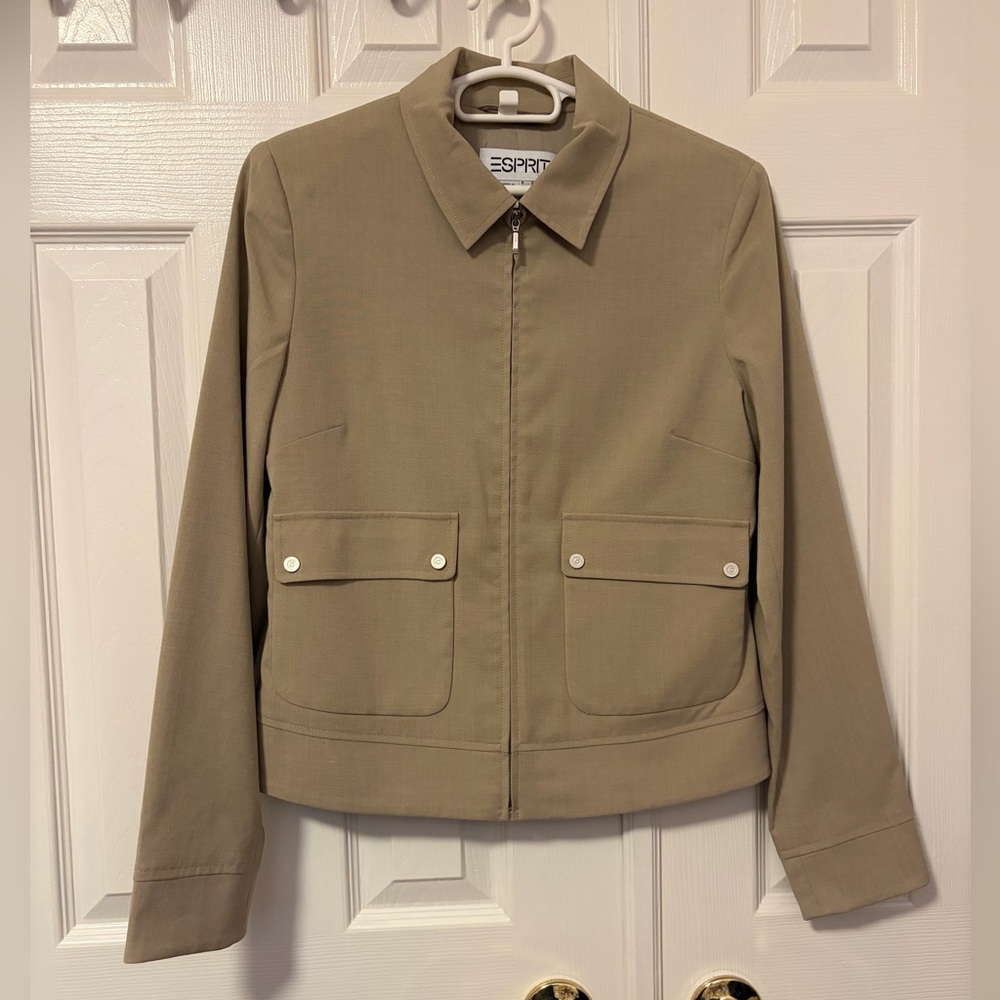 Esprit Women's Beige Utility Jacket (size 8)